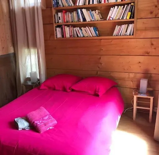 Le Relais St Nicol, Avec Terrasse De 50m2 Et Parking Prive